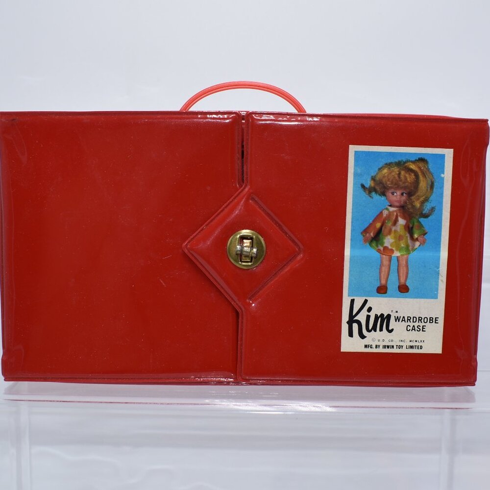 Kim Wardrobe Case / Red Uneeda with Dolls & Accessories Vintage Toys 2x Dolls